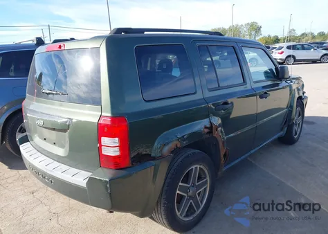 2008 Jeep Patriot Sport из США, поврежденный, VIN 1J8FT28W28D704638